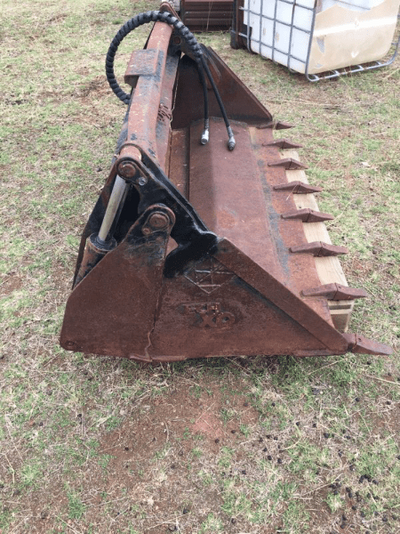 ECH XD Skid steer 4 in1 Bucket 4.png